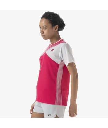 Yonex Women's Tournament Shirts 20736 (Bright Pink) s'inspire de l'anatomie humaine