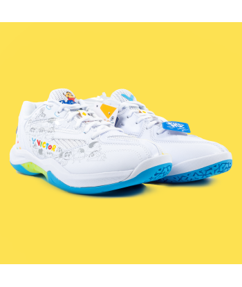 Victor x Crayon Shin Chan Court Shoes A39CS A (Bright White) de pas cher