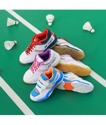 Yonex Strider Wide (White/Gold) Court Shoe est présent 